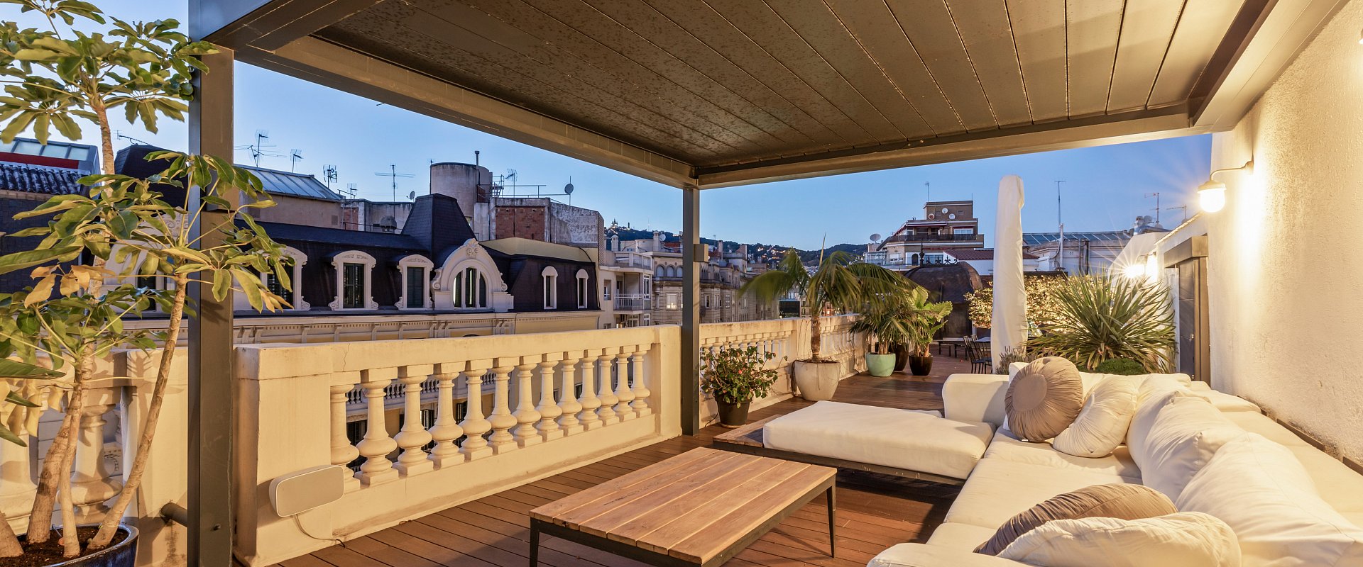 Penthouse apartment in the hearth of Barcelona