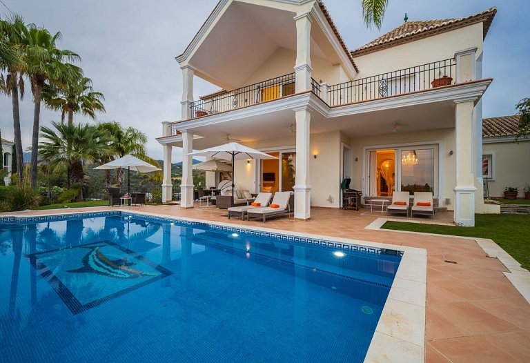 Luxurious Southeast Villa